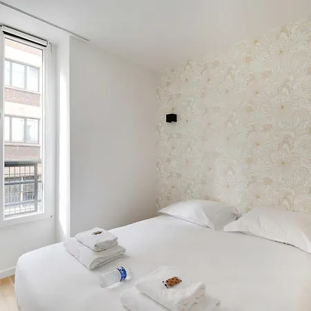 Newly Renovated Republique Parigi