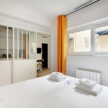 Appartamento Newly Renovated Republique Parigi