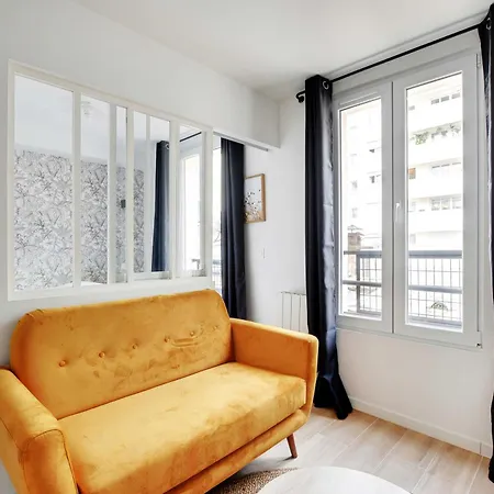 Appartamento Newly Renovated Republique Parigi
