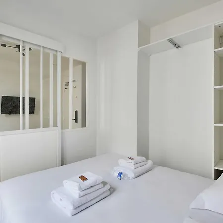 Newly Renovated Republique Parigi