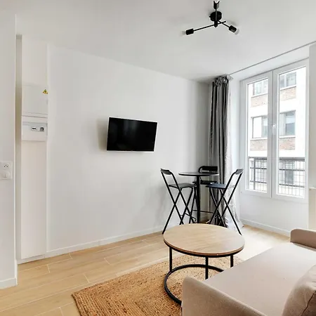 Newly Renovated Republique Appartamento *