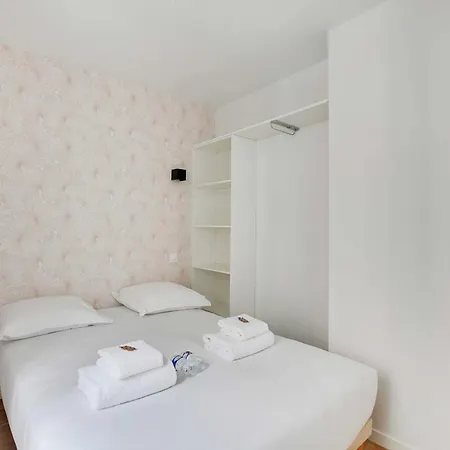 Appartamento Newly Renovated Republique Parigi