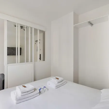 Newly Renovated Republique Parigi