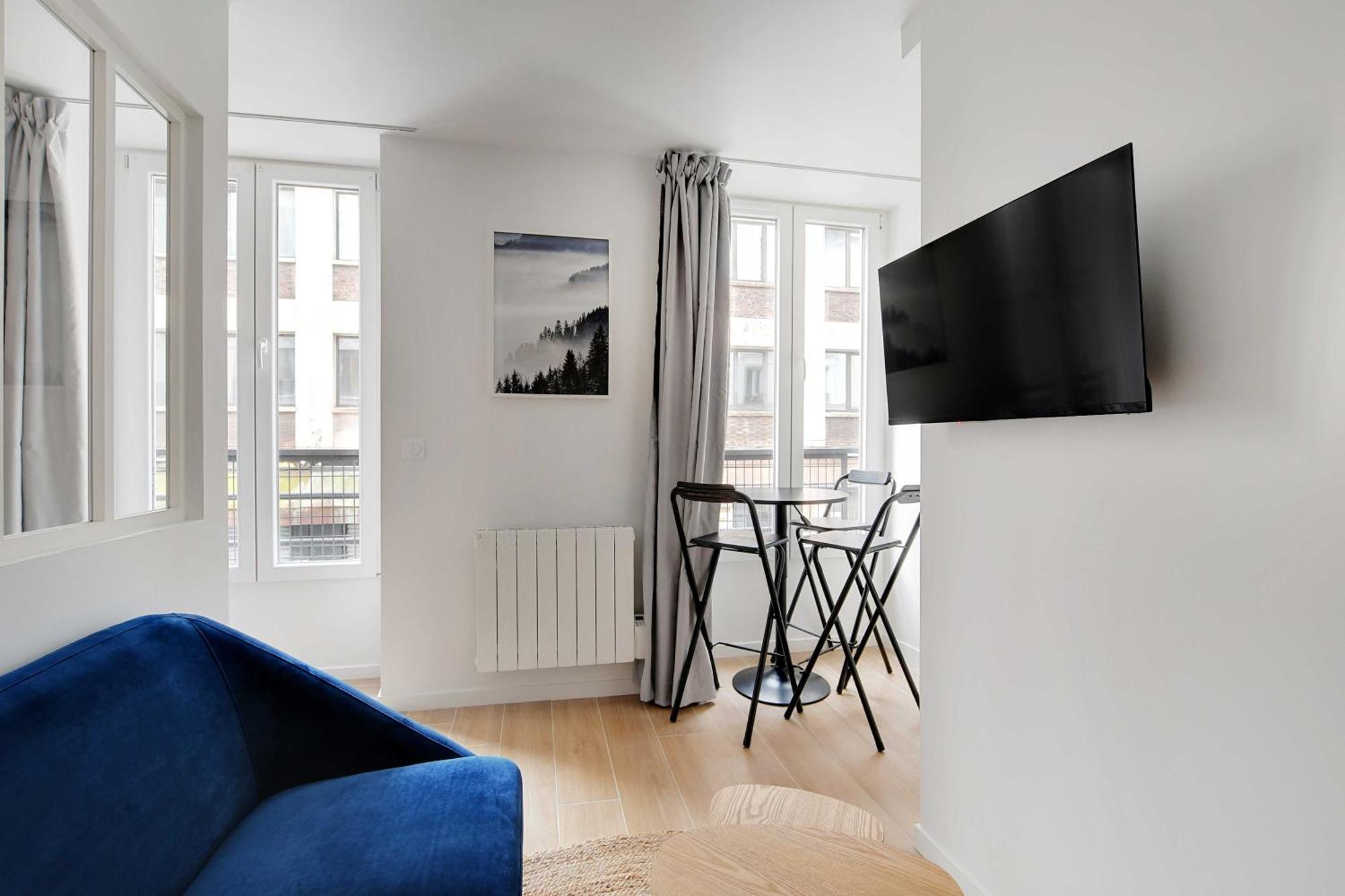 Newly Renovated Republique Parigi